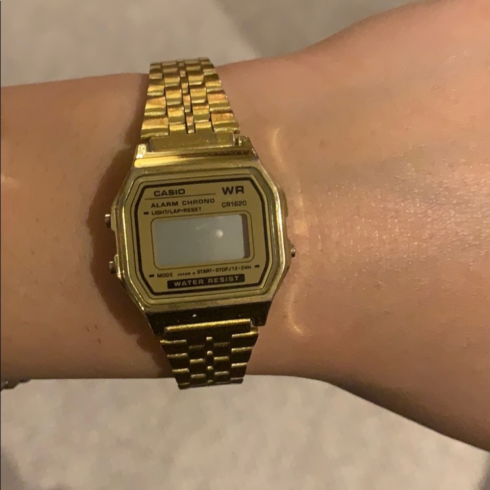 COPY - Casio gold watch